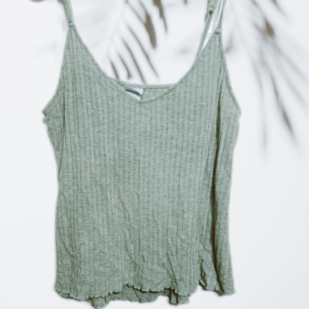Grey crop top